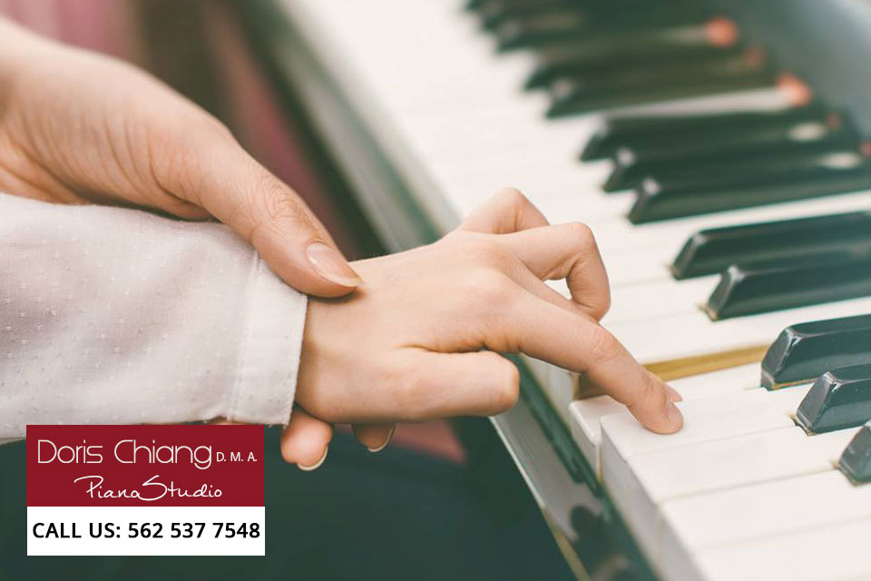 piano-teacher-in-newport-beach-can-help-improve-your-finger-dexterity